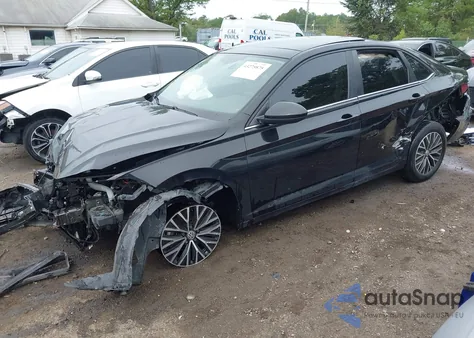 2021 Volkswagen Jetta S/Se/R-Line z USA, uszkodzony, nr VIN 3VWC57BU3MM033212